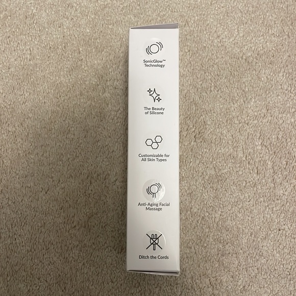 NEW PMD clean facial cleansing device - Picture 4 of 6